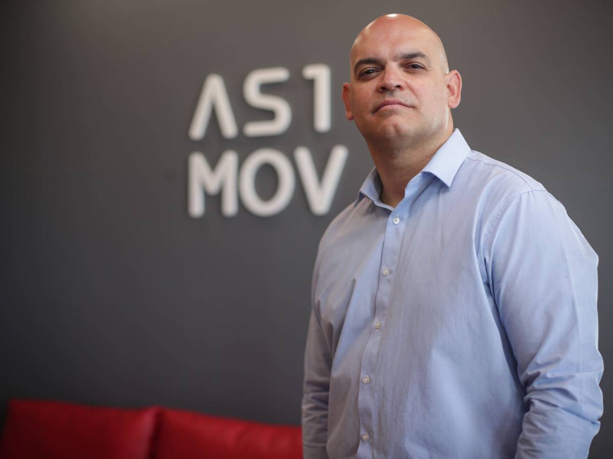 Experto entrega claves para protegerse del acoso telefónico y estafas con inteligencia artificial